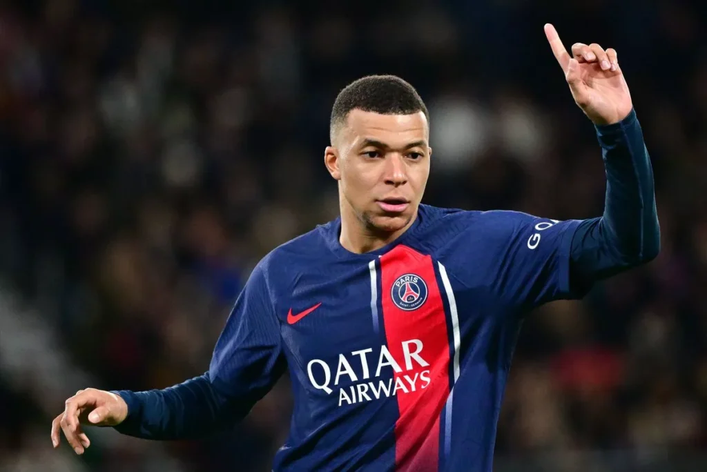 DONE DEAL Kylian Mbappe agrees next transfer after Liverpool U-turn and sacrificing £69m